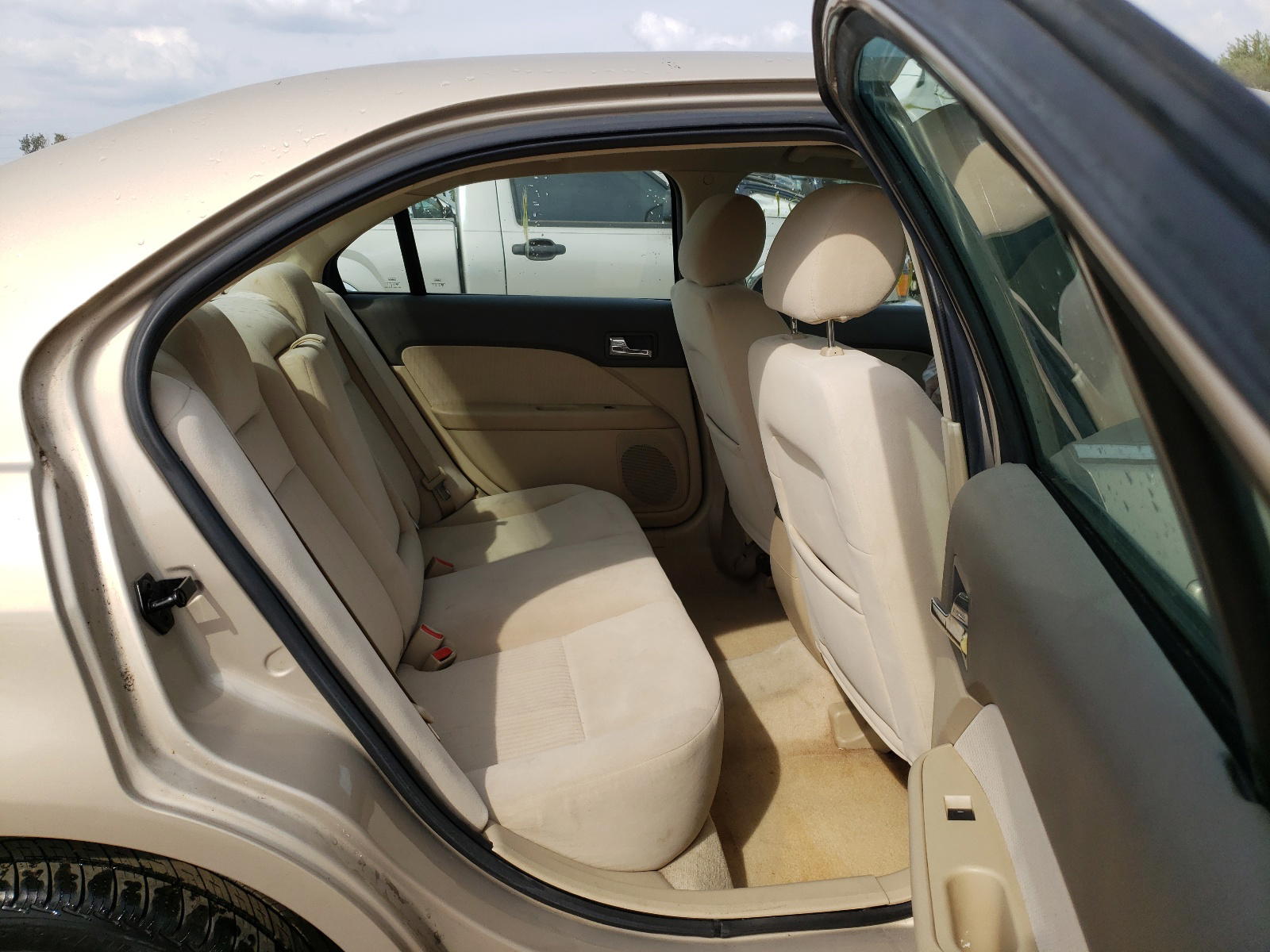 Photo 6 from auction – 2006 MERCURY MILAN with VIN 3MEFM07146R612481