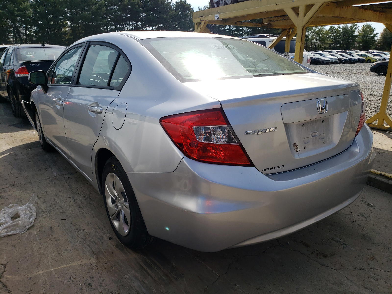 Photo 3 from auction – 2012 HONDA CIVIC LX with VIN 2HGFB2F57CH532236
