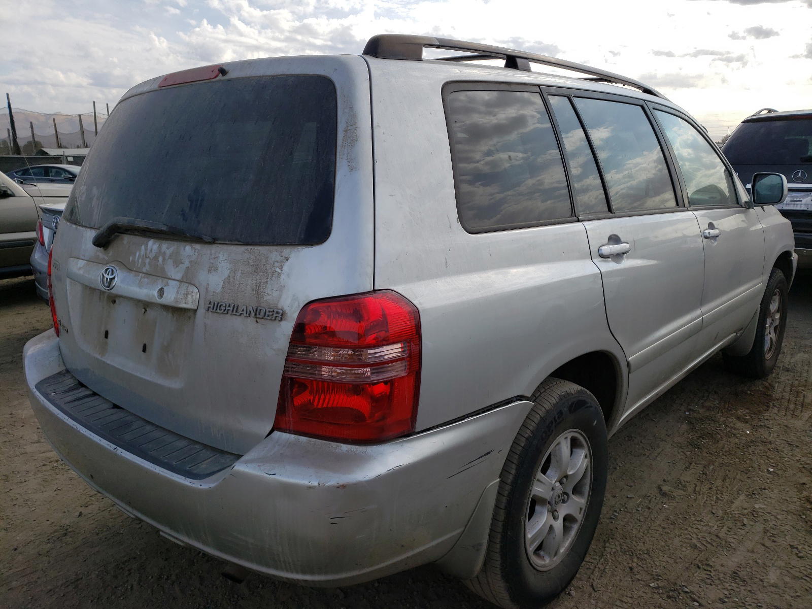 Photo 4 from auction – 2002 TOYOTA HIGHLANDER with VIN JTEHF21A620074963