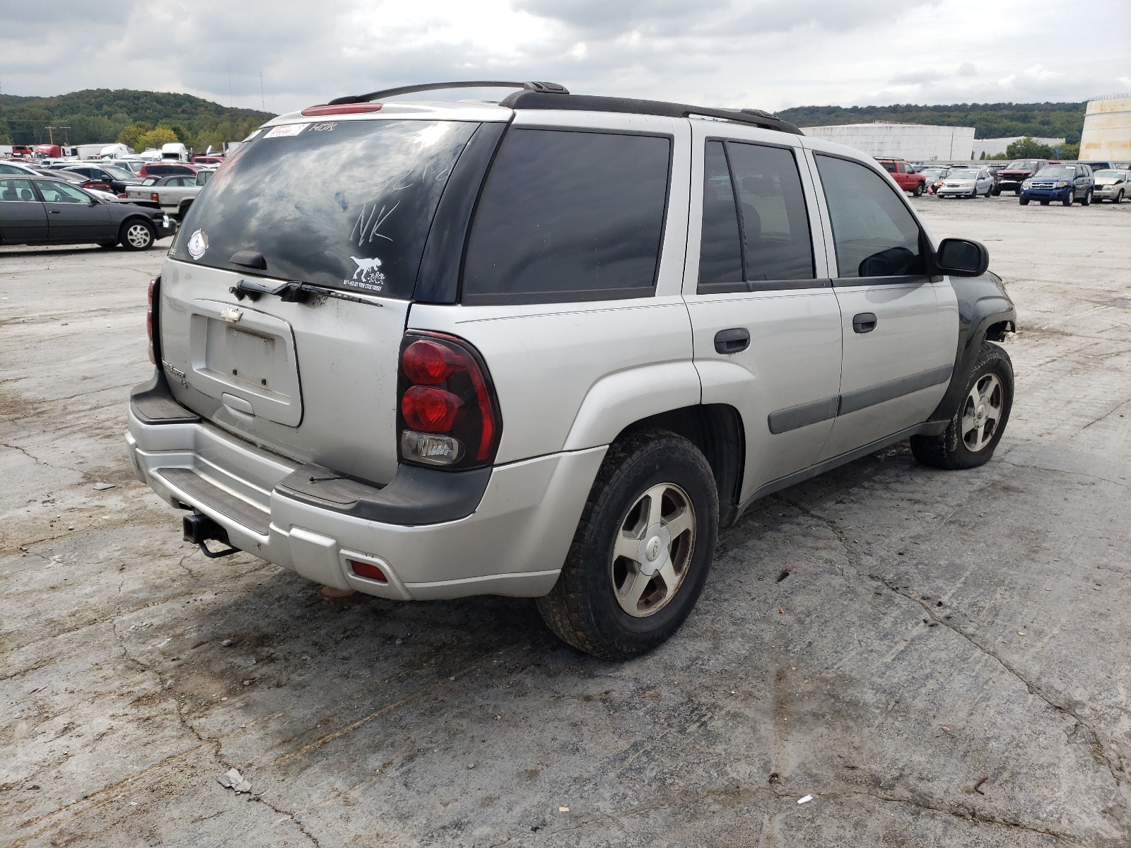 Photo 4 from auction – 2005 CHEVROLET TRAILBLAZE with VIN 1GNDT13S652240071