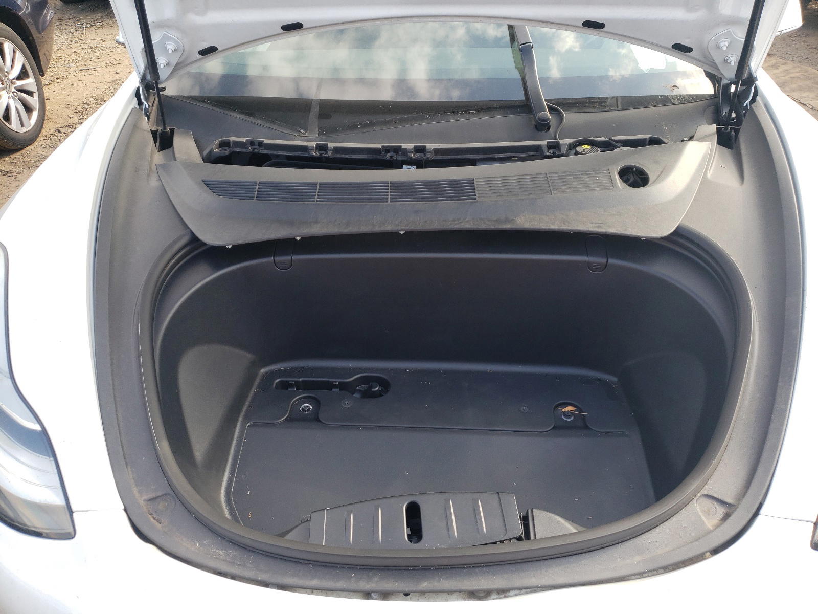 Photo 7 from auction – 2019 TESLA MODEL 3 with VIN 5YJ3E1EB6KF493170