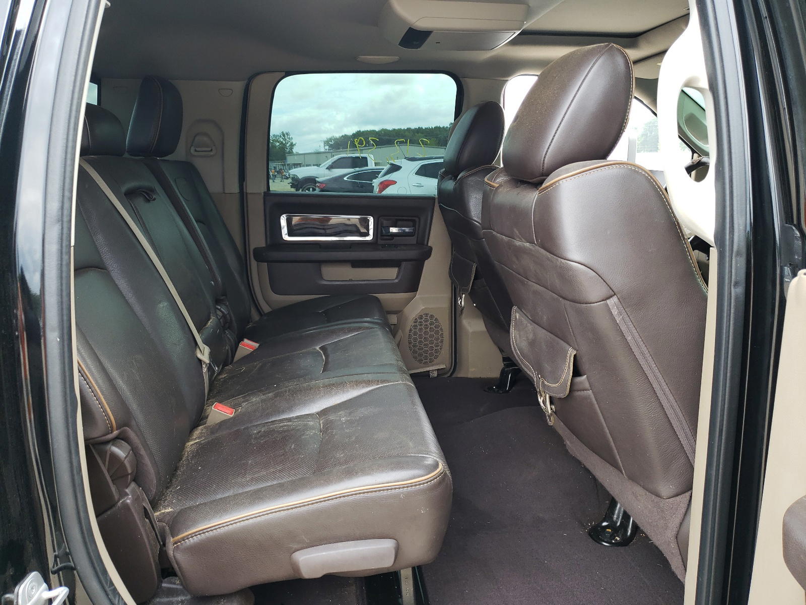 Photo 6 from auction – 2012 DODGE RAM 3500 L with VIN 3C63DRNLXCG188753