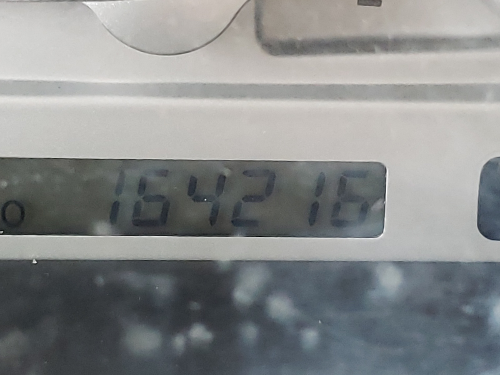 Photo 8 from auction – 2003 TOYOTA CAMRY LE with VIN 4T1BE32K53U238574