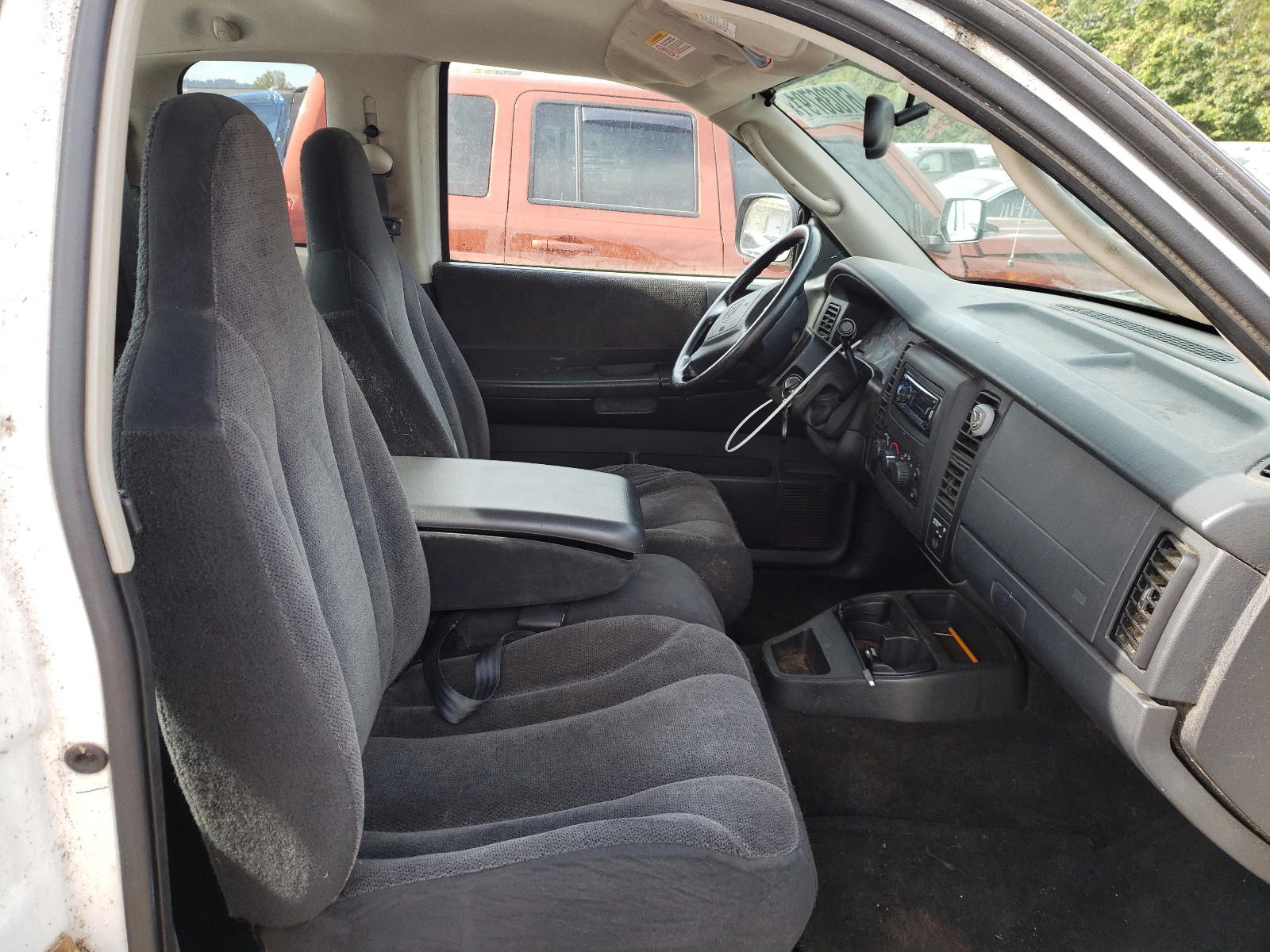 Photo 5 from auction – 2004 DODGE DAKOTA with VIN 1D7GL42N34S745296