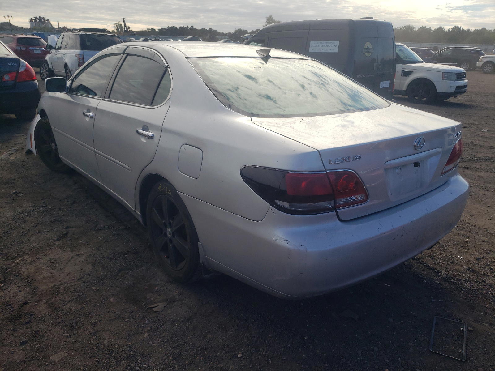 Photo 3 from auction – 2005 LEXUS ES 330 with VIN JTHBA30G555099489