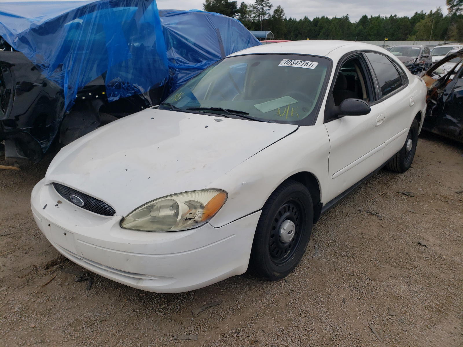 Photo 2 from auction – 2004 FORD TAURUS LX with VIN 1FAFP52204G179774