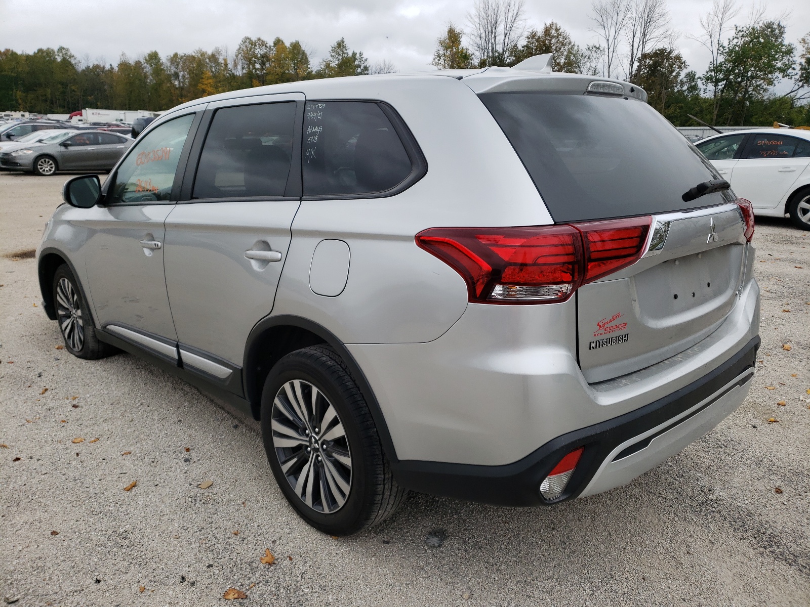 Photo 3 from auction – 2019 MITSUBISHI OUTLANDER with VIN JA4AZ3A31KZ008458