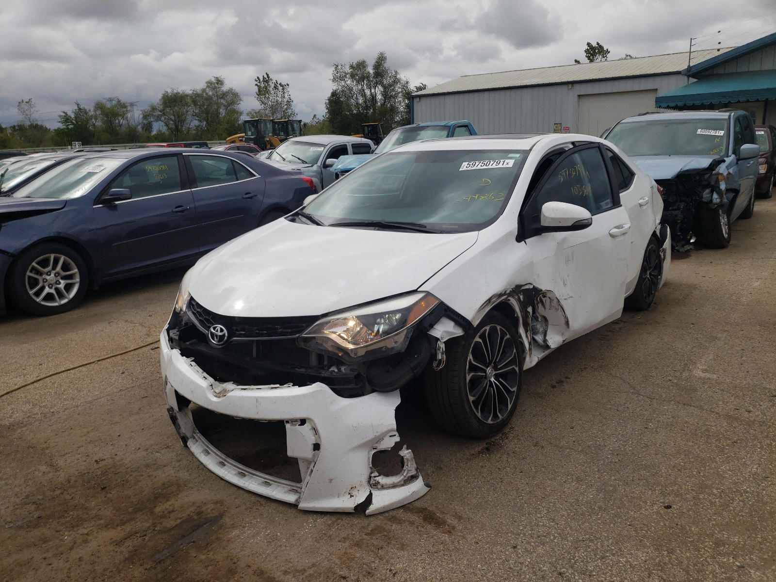 Photo 2 from auction – 2014 TOYOTA COROLLA L with VIN 2T1BURHE1EC099863