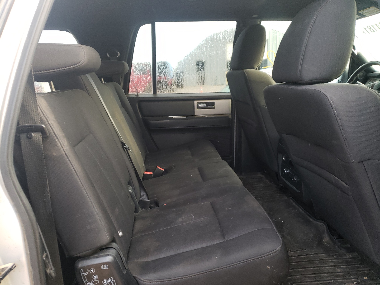 Photo 6 from auction – 2017 FORD EXPEDITION with VIN 1FMJK1JT2HEA02310
