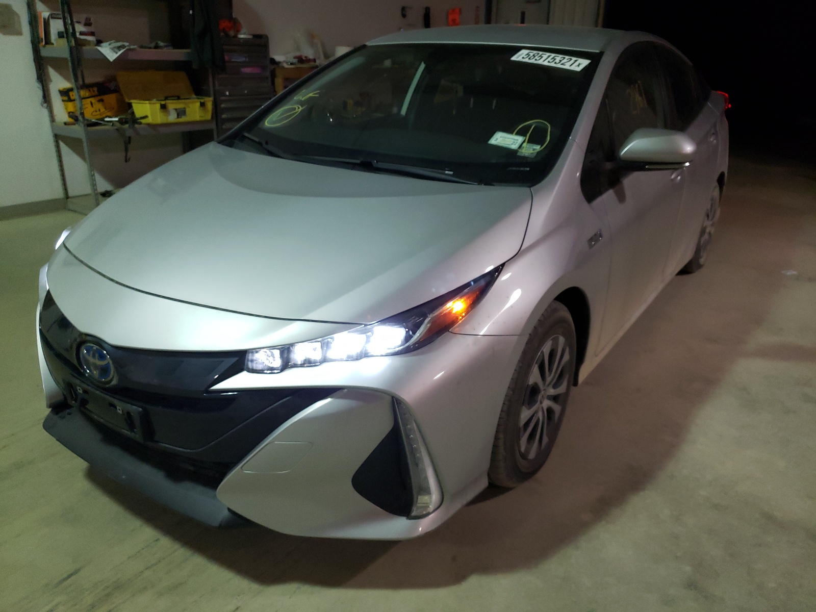 Photo 2 from auction – 2021 TOYOTA PRIUS PRIM with VIN JTDKAMFP5M3195082