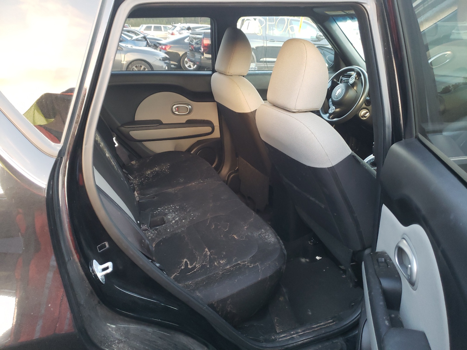 صورة رقم 6 من المزاد - 2014 KIA SOUL مع VIN KNDJN2A24E7032062