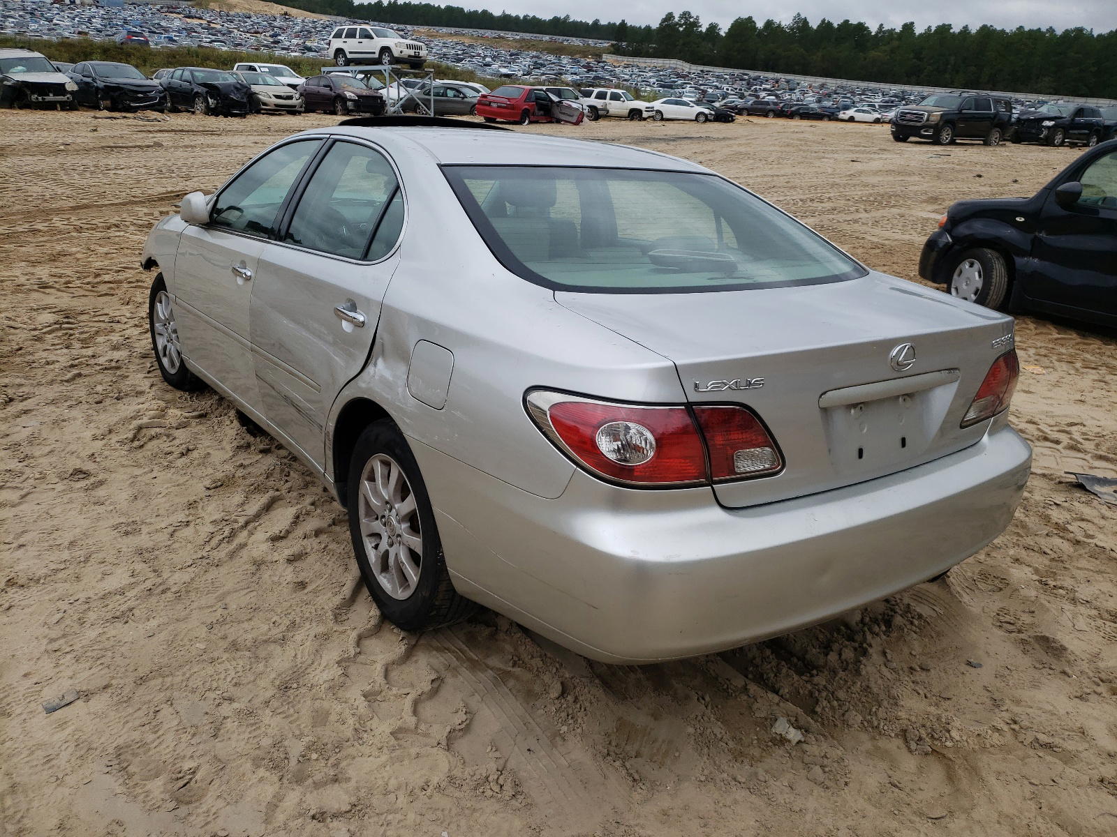 Photo 3 from auction – 2004 LEXUS ES 330 with VIN JTHBA30G140003109