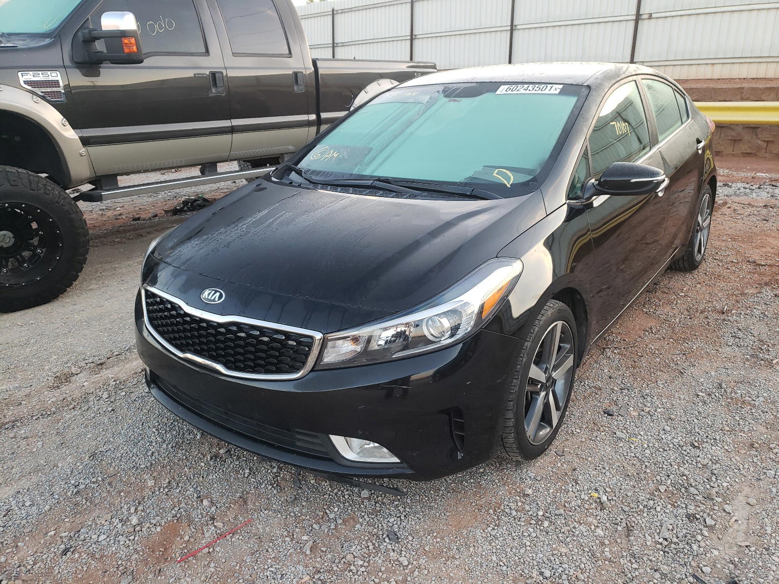 Photo 2 from auction – 2017 KIA FORTE EX with VIN 3KPFL4A89HE130164