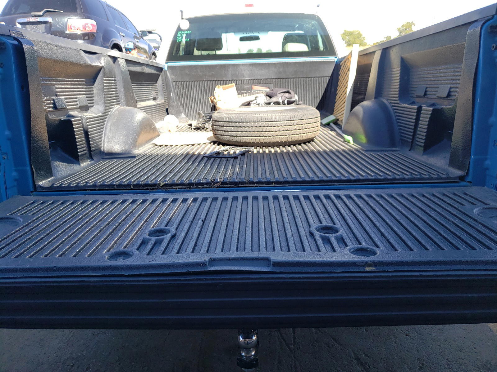 Photo 6 from auction – 2010 FORD F150 with VIN 1FTMF1CW8AKB66794