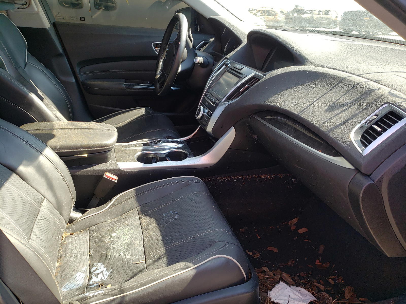 Photo 5 from auction – 2018 ACURA TLX TECH with VIN 19UUB2F53JA003790