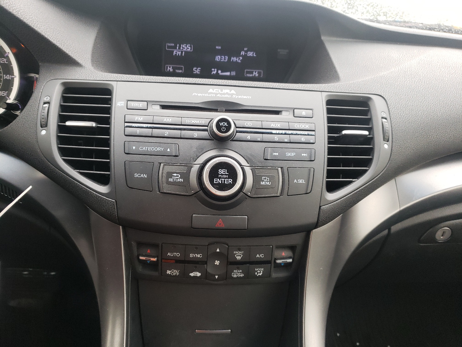 Photo 9 from auction – 2013 ACURA TSX with VIN JH4CU2F49DC000914
