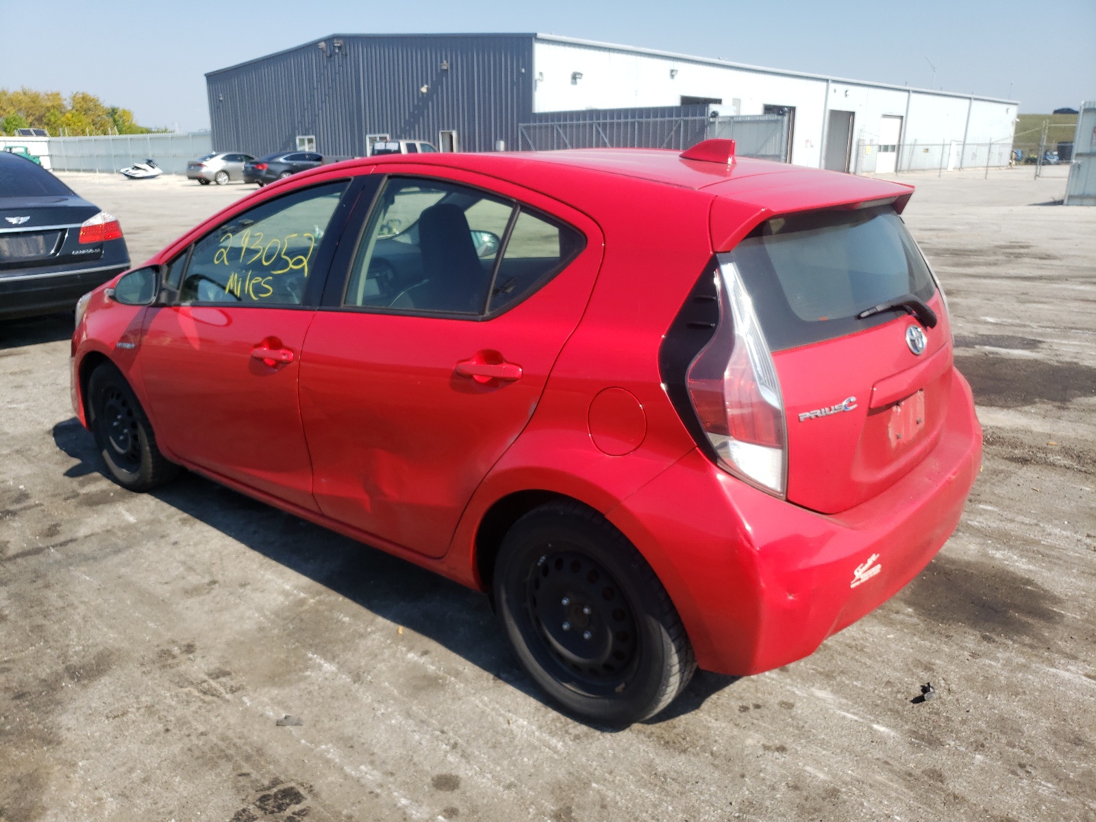 Photo 9 from auction – 2015 TOYOTA PRIUS C with VIN JTDKDTB35F1586056
