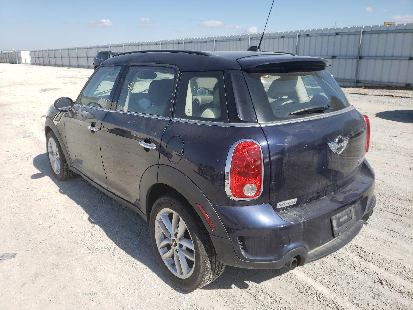 Photo 3 from auction – 2011 MINI COOPER S C with VIN WMWZC5C51BWL53119
