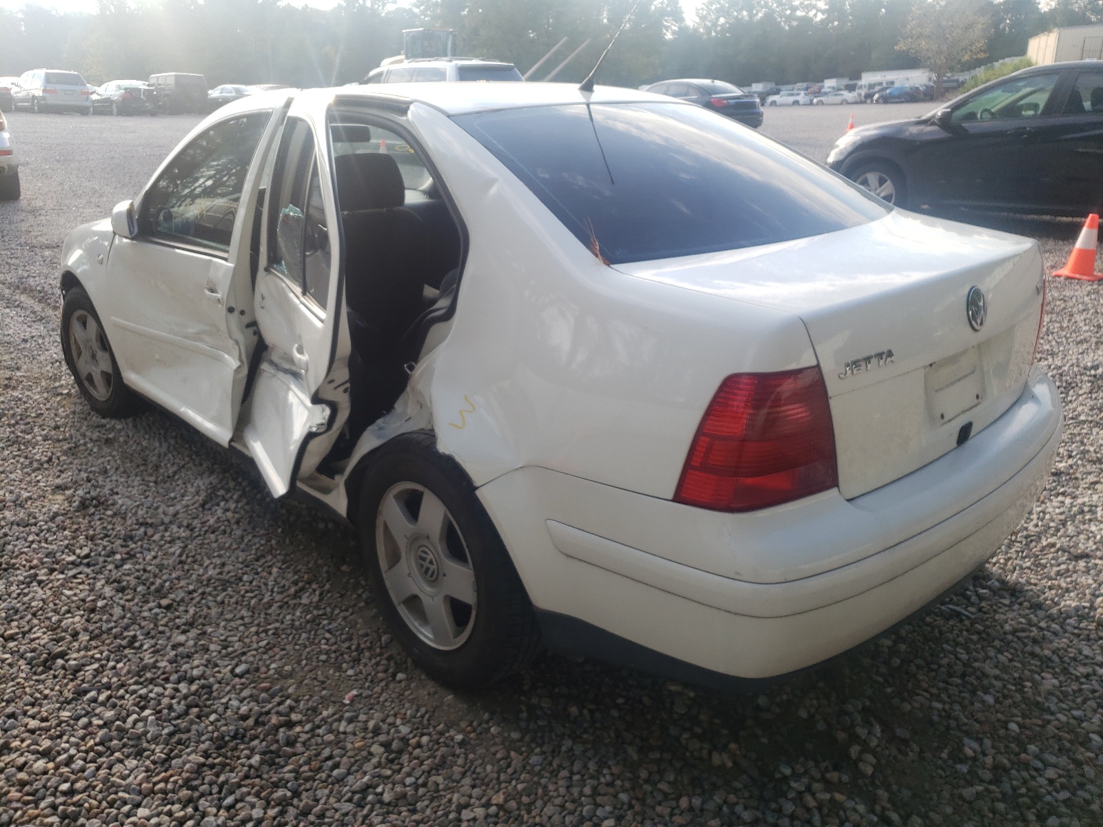 Photo 3 from auction – 2001 VOLKSWAGEN JETTA GLS with VIN 3VWSP29M21M043899