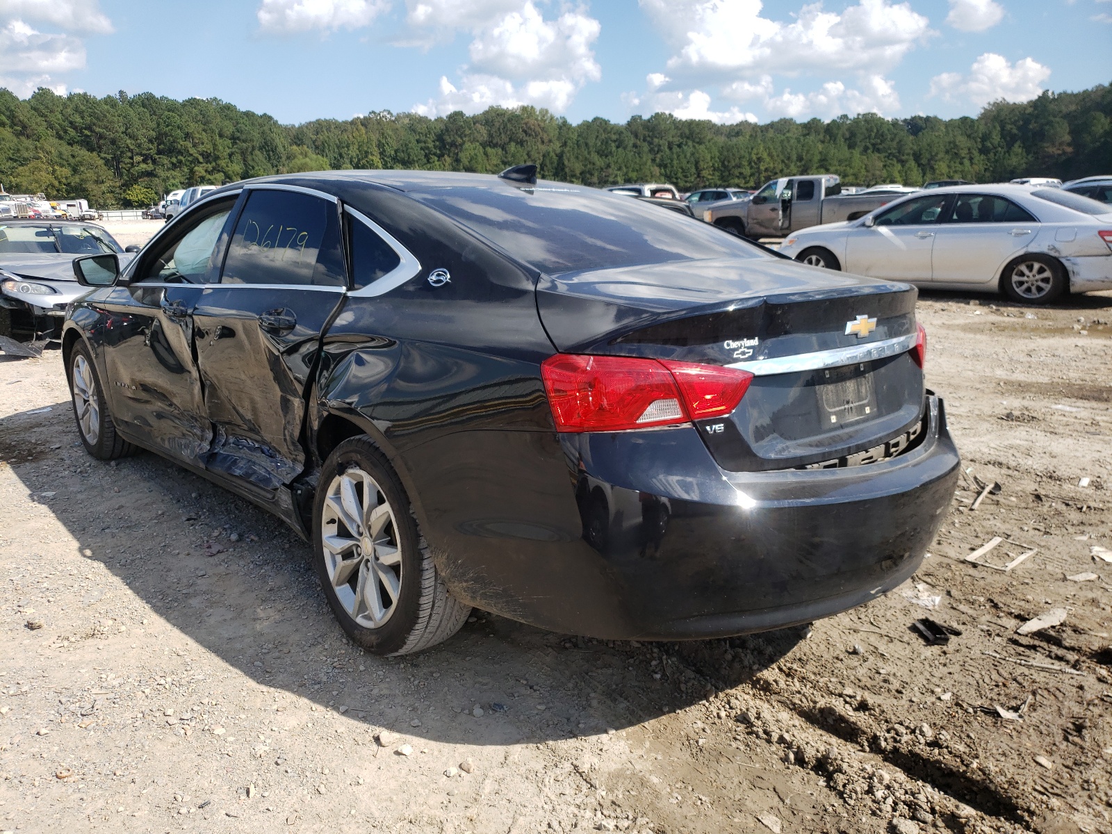 Photo 3 from auction – 2017 CHEVROLET IMPALA LT with VIN 1G1105S36HU185984
