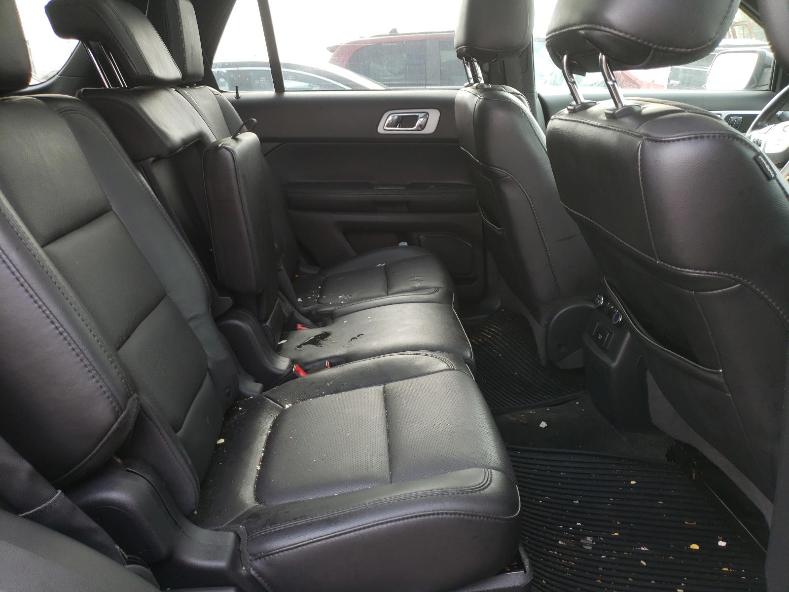 Photo 6 from auction – 2014 FORD EXPLORER L with VIN 1FM5K8F86EGC09183