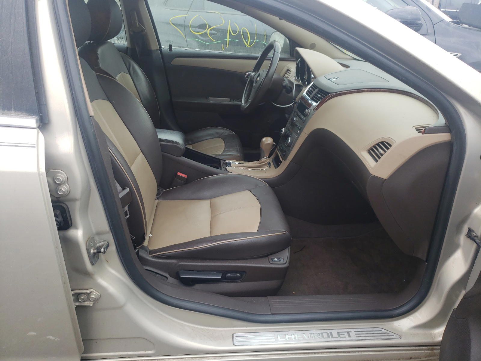 Photo 5 from auction – 2011 CHEVROLET MALIBU with VIN 1G1ZE5E15BF266257