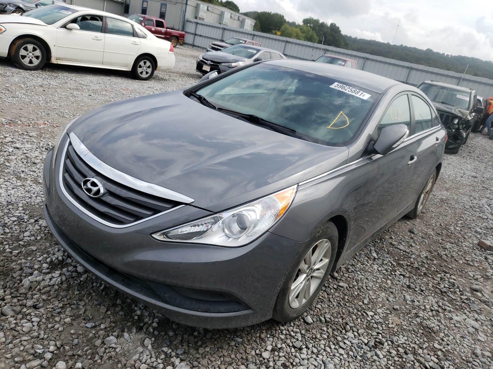 Photo 2 from auction – 2014 HYUNDAI SONATA GLS with VIN 5NPEB4AC5EH826661