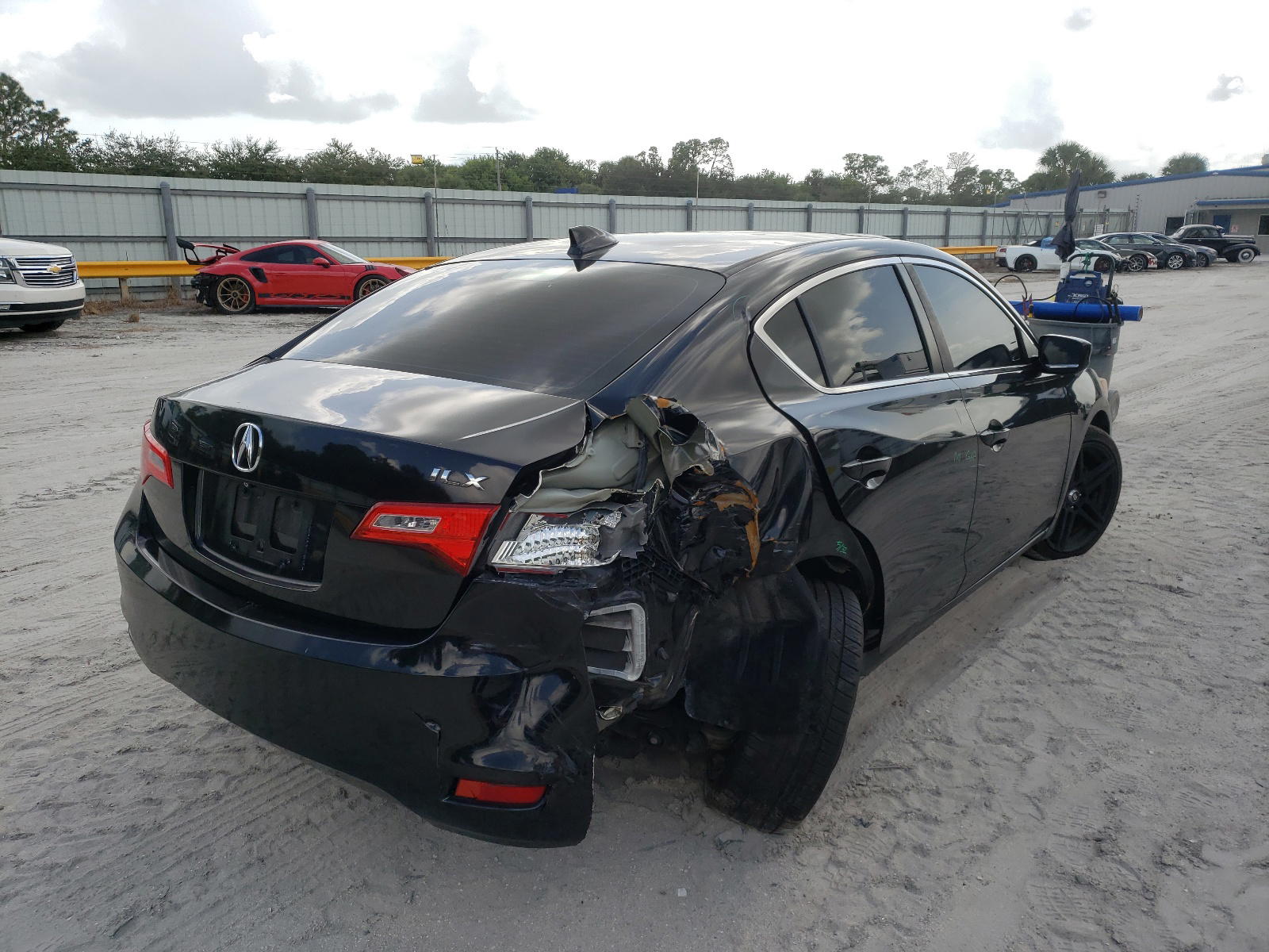 Photo 4 from auction – 2014 ACURA ILX 24 PRE with VIN 19VDE2E50EE000834