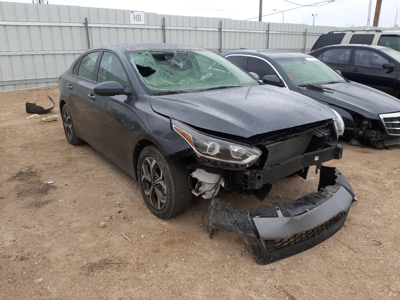 KIA FORTE FE 2021 with VIN 3KPF24AD5ME306086 - Photo from auction
