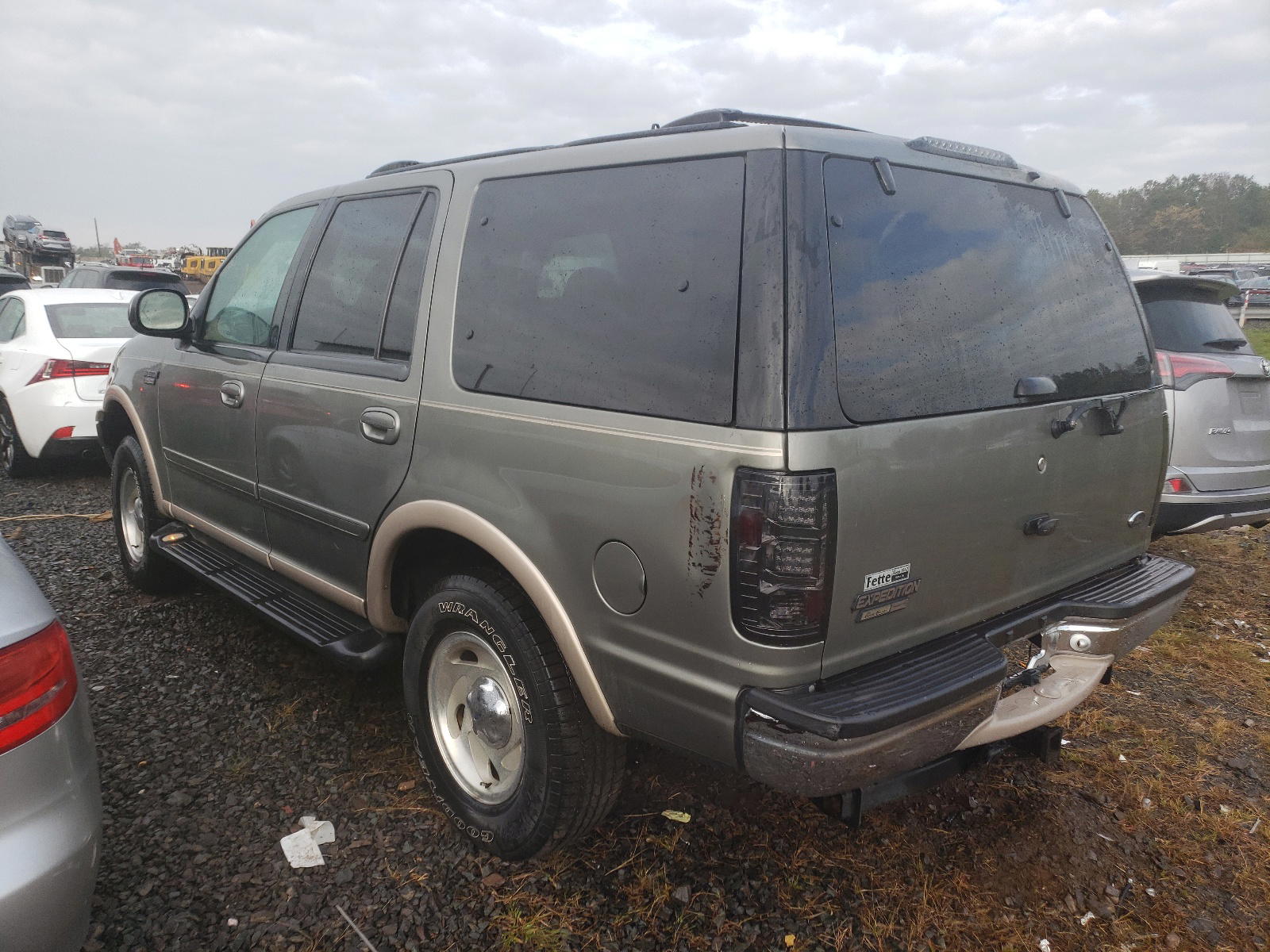 Photo 3 from auction – 1999 FORD EXPEDITION with VIN 1FMPU18L0XLC01232