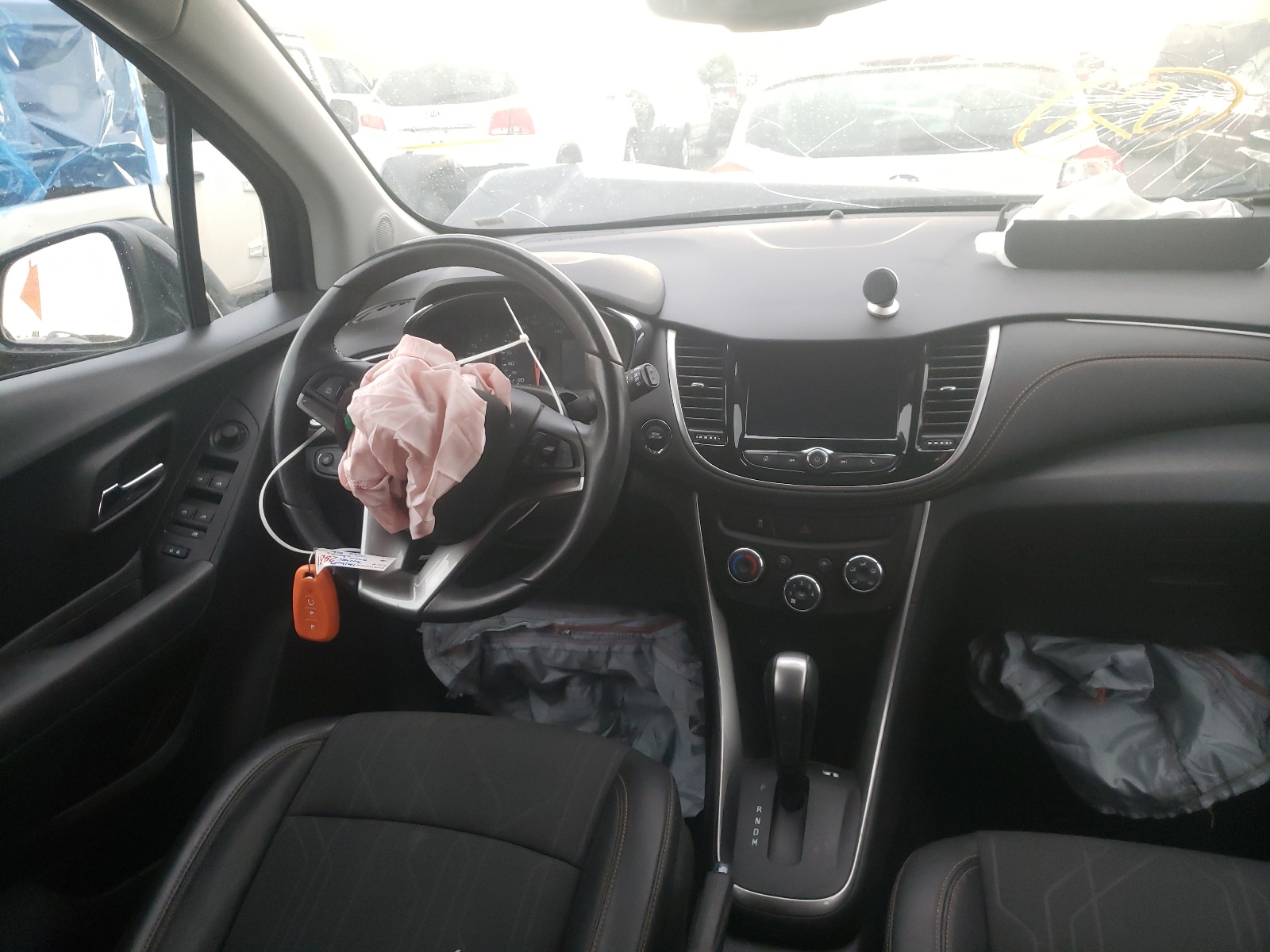 Photo 9 from auction – 2020 CHEVROLET TRAX 1LT with VIN KL7CJLSB7LB017927