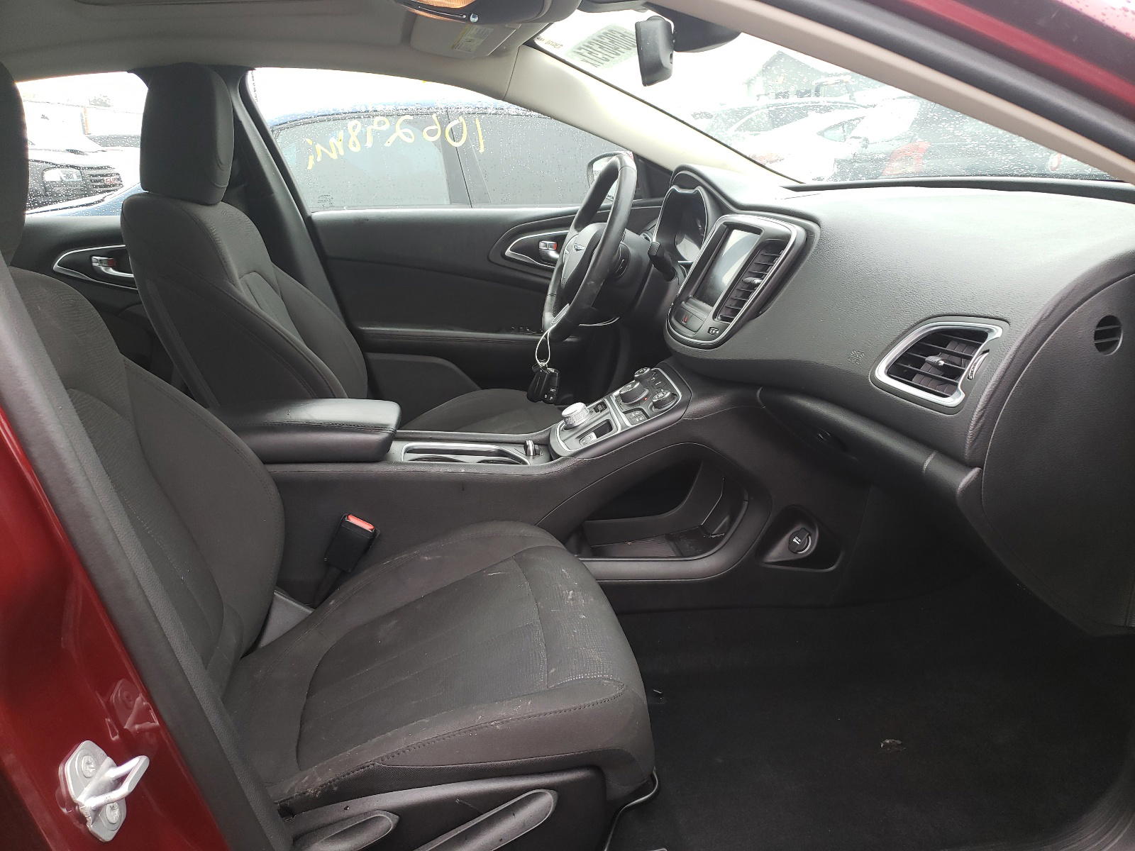 Photo 5 from auction – 2016 CHRYSLER 200 LIMITE with VIN 1C3CCCAB5GN125079