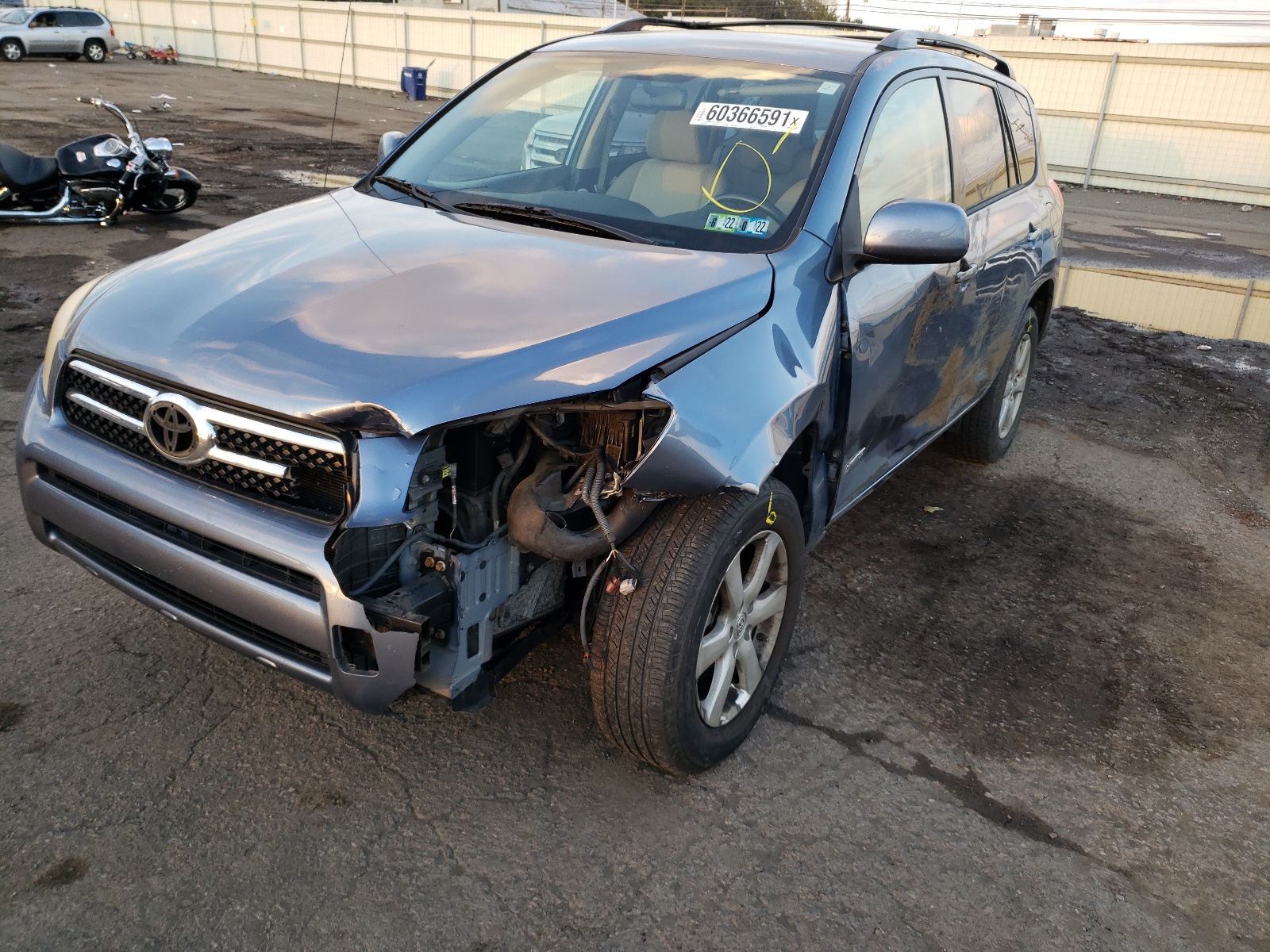Photo 9 from auction – 2006 TOYOTA RAV4 LIMIT with VIN JTMZD31V166007018