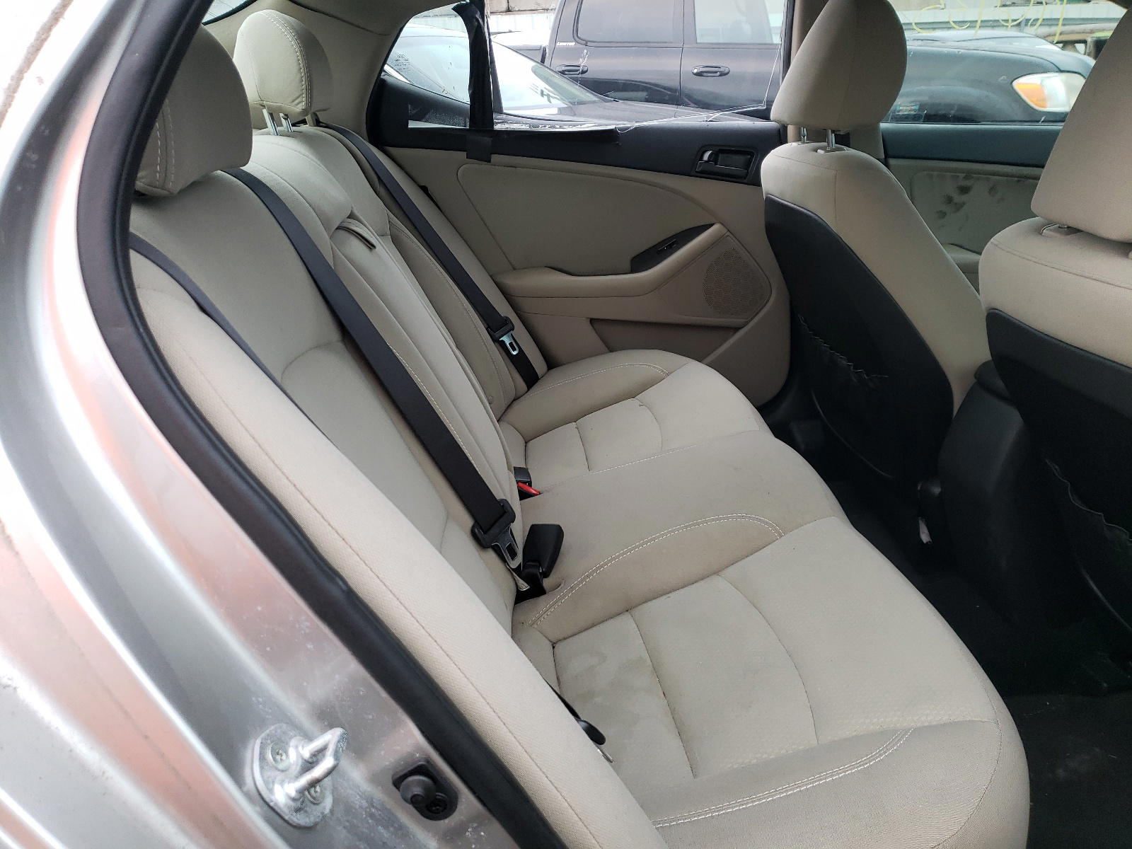 Photo 6 from auction – 2012 KIA OPTIMA with VIN 5XXGM4A73CG040162