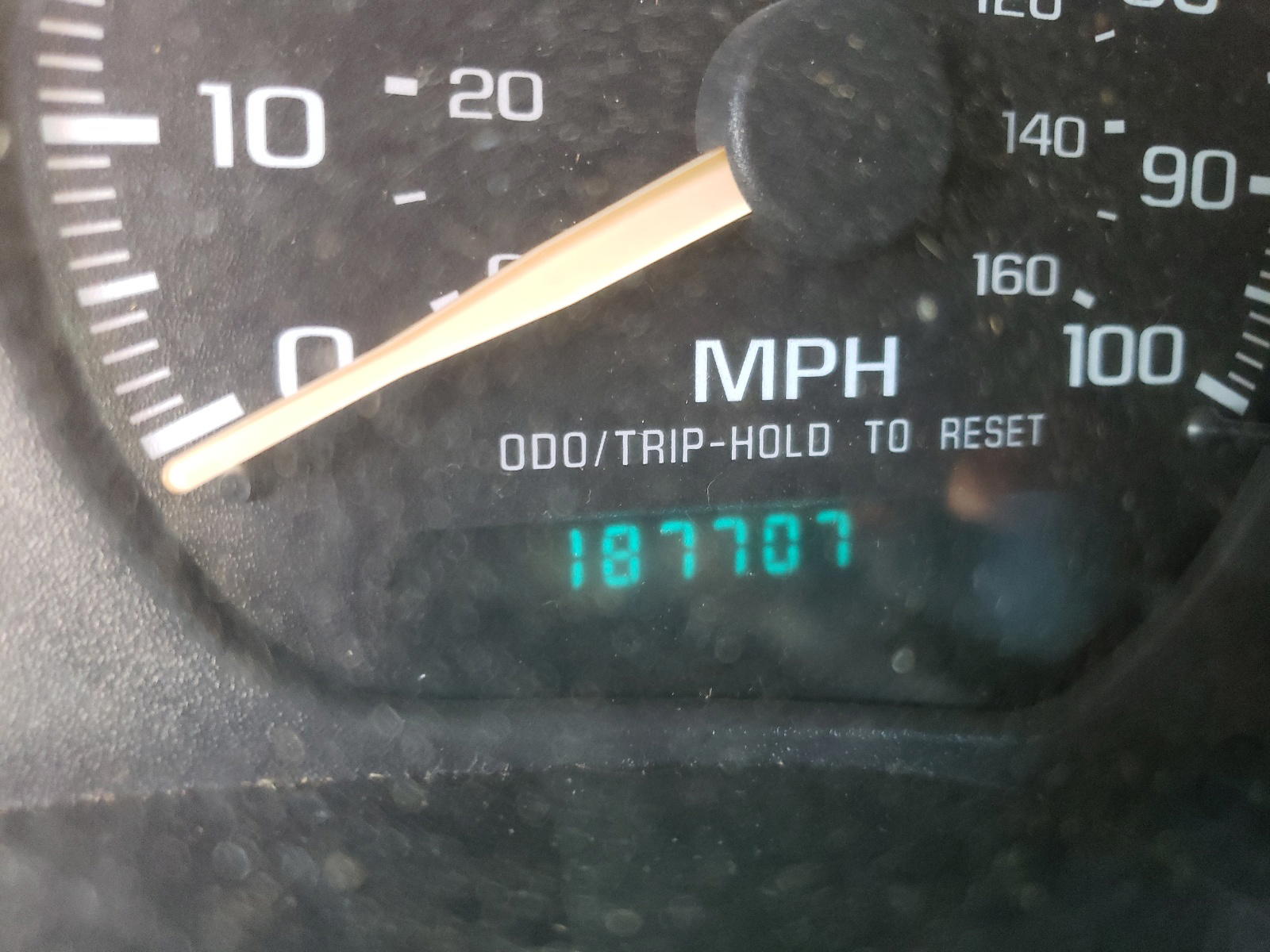 Photo 8 from auction – 2002 CHEVROLET BLAZER with VIN 1GNCS18W12K218274