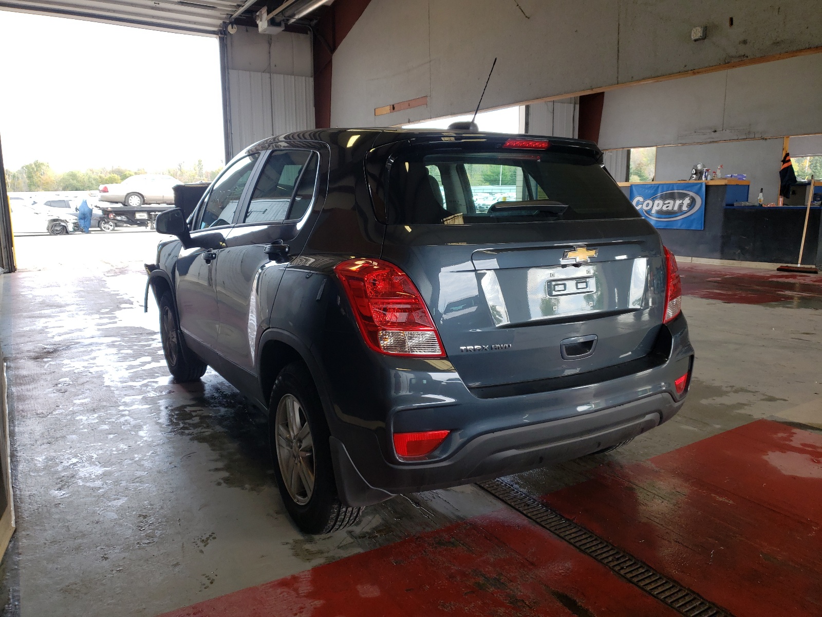 Photo 3 from auction – 2021 CHEVROLET TRAX LS with VIN KL7CJNSB6MB342498