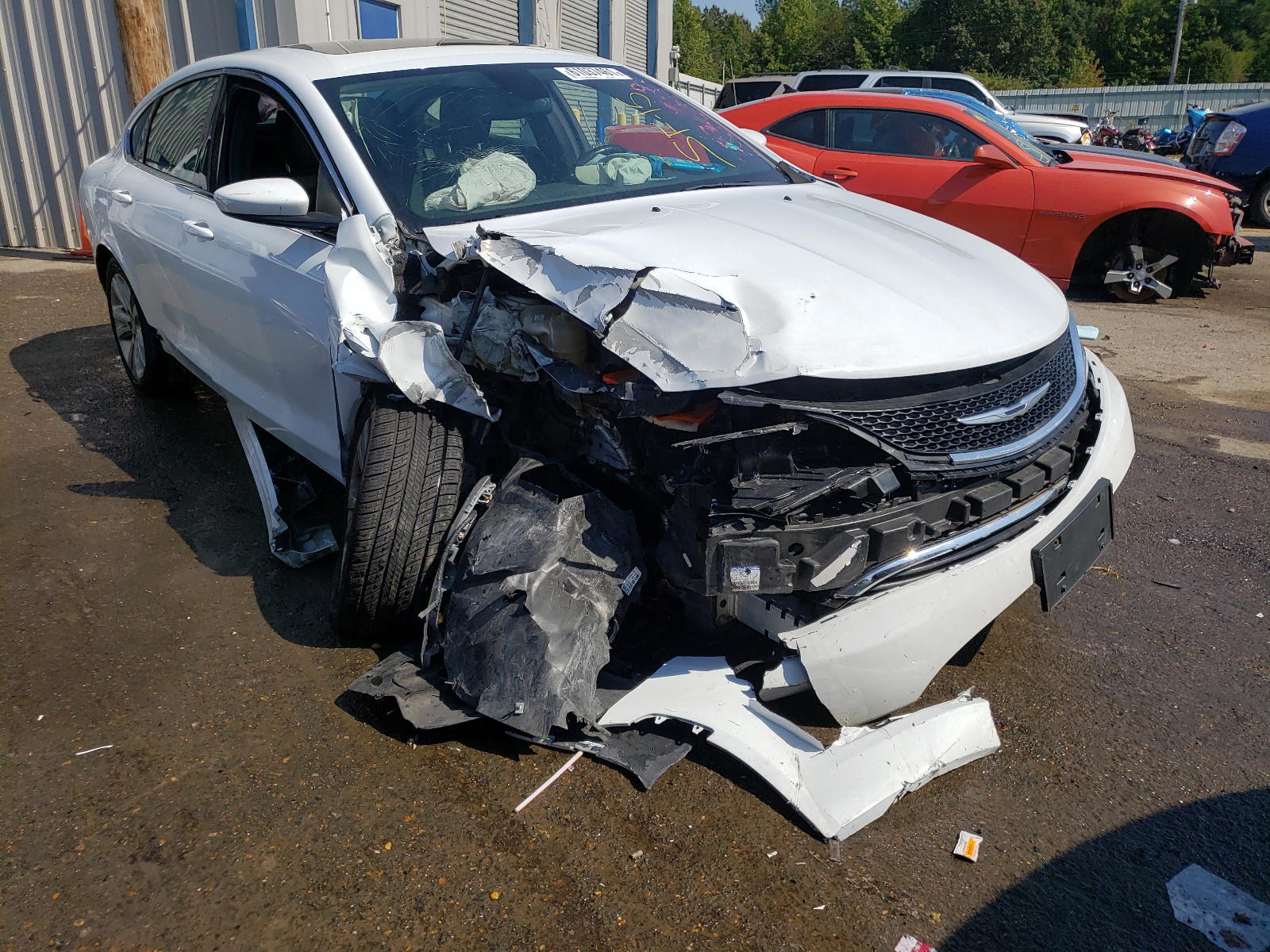Photo 9 from auction – 2015 CHRYSLER 200 LIMITE with VIN 1C3CCCAB4FN741354