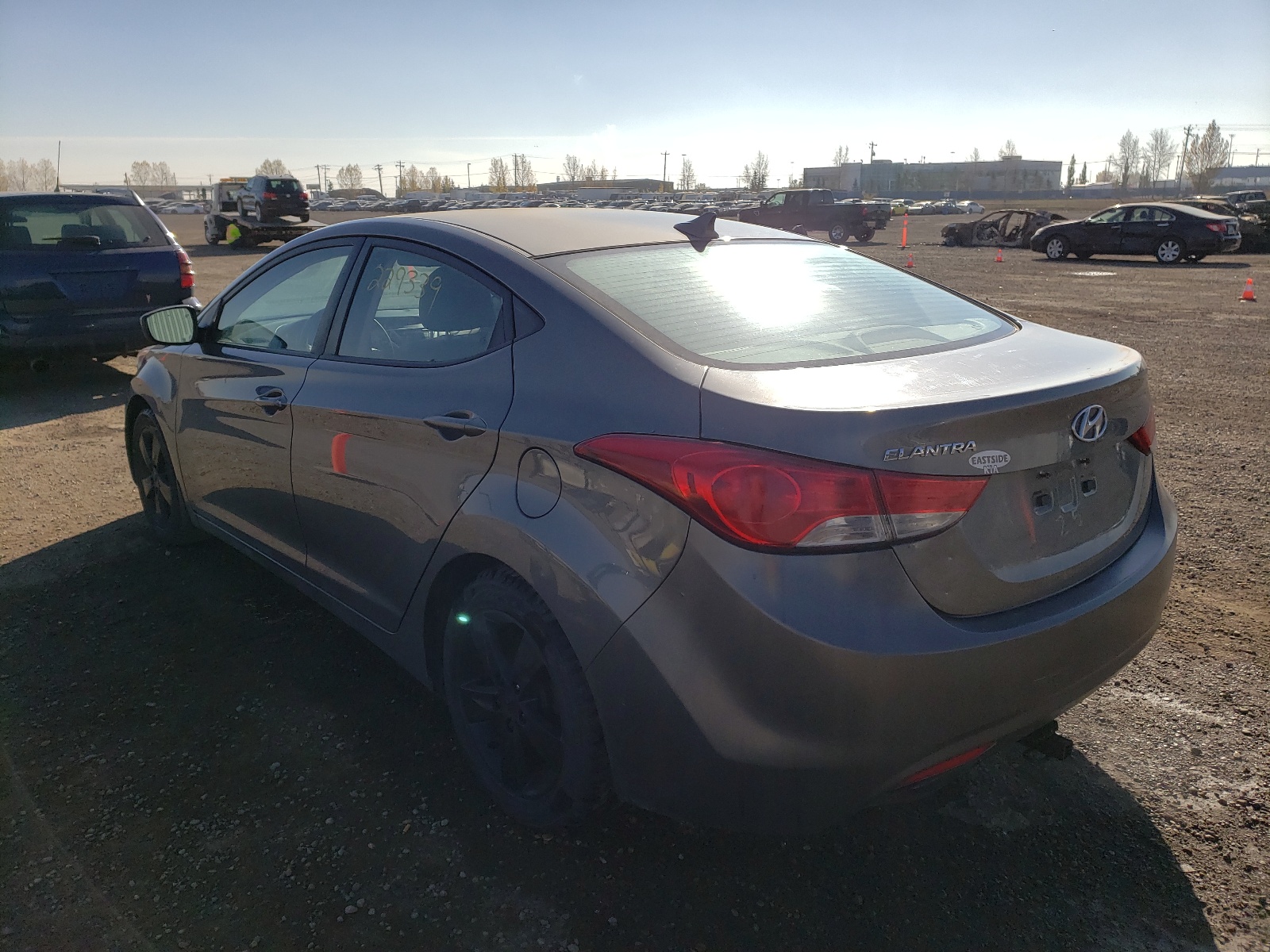 Photo 3 from auction – 2012 HYUNDAI ELANTRA GL with VIN 5NPDH4AE5CH128186