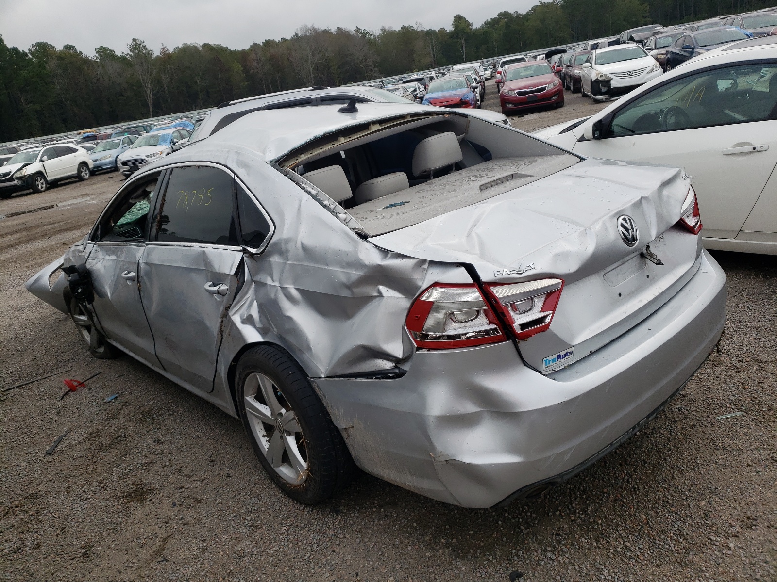 Photo 3 from auction – 2013 VOLKSWAGEN PASSAT SE with VIN 1VWBP7A35DC132016