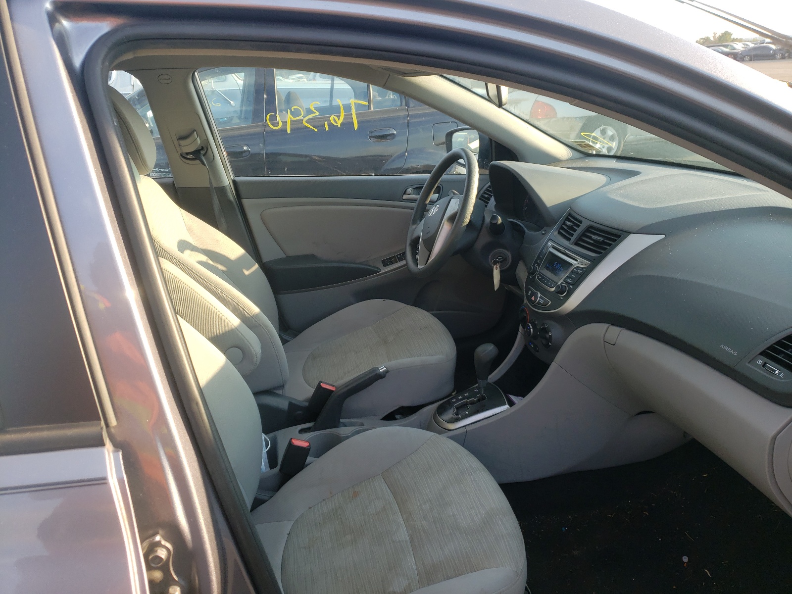 Photo 5 from auction – 2016 HYUNDAI ACCENT SE with VIN KMHCT4AE2GU035725