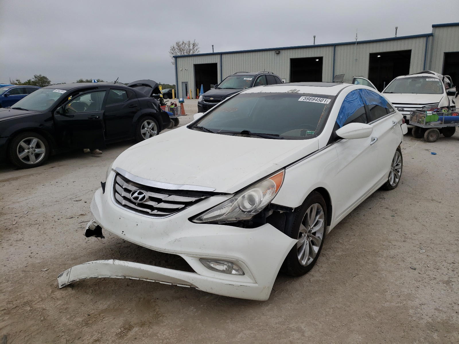Photo 2 from auction – 2011 HYUNDAI SONATA SE with VIN 5NPEC4ABXBH207683