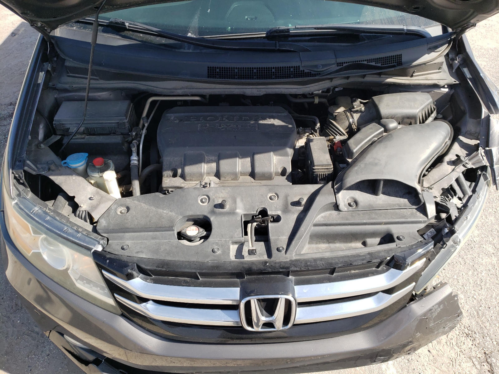 Photo 7 from auction – 2014 HONDA ODYSSEY TO with VIN 5FNRL5H96EB054572