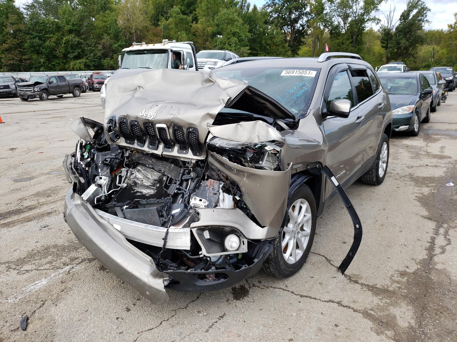 Photo 2 from auction – 2017 JEEP CHEROKEE with VIN 1C4PJLCB4HW560140