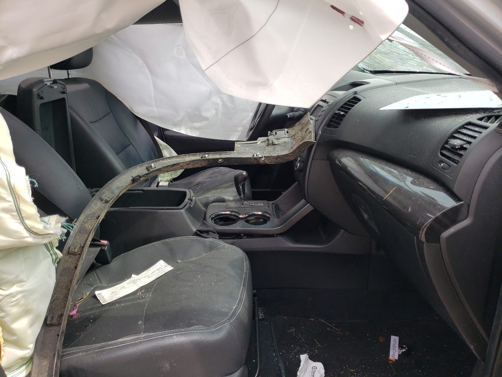 Photo 5 from auction – 2011 KIA SORENTO EX with VIN 5XYKU4A2XBG172022
