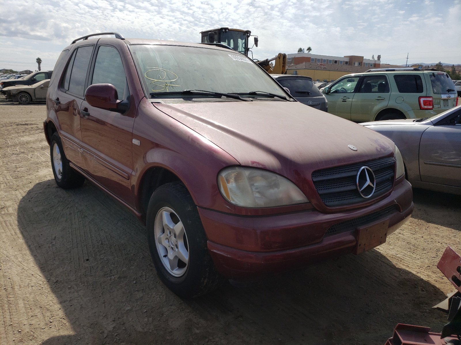 Photo 1 from auction – 2000 MERCEDES-BENZ ML 320 with VIN 4JGAB54E5YA192468