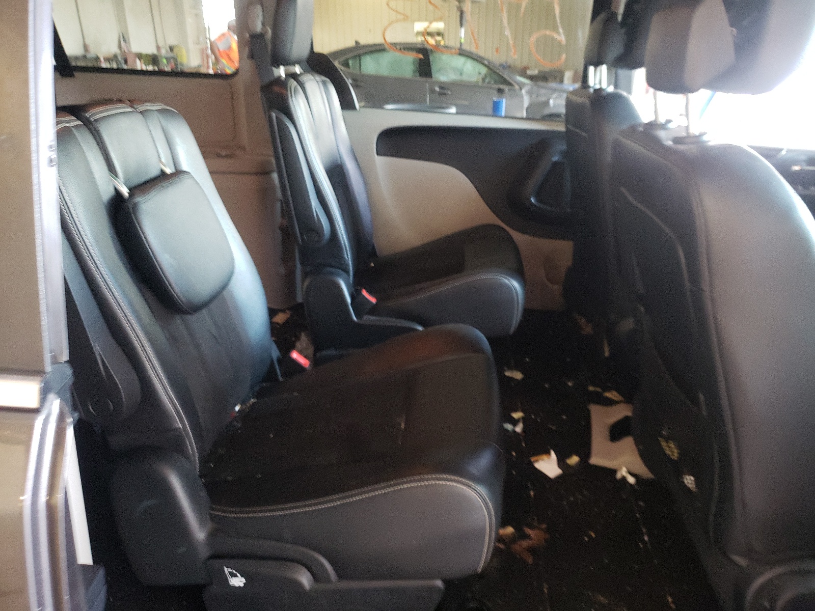 Photo 6 from auction – 2019 DODGE GRAND CARA with VIN 2C4RDGCG0KR545072