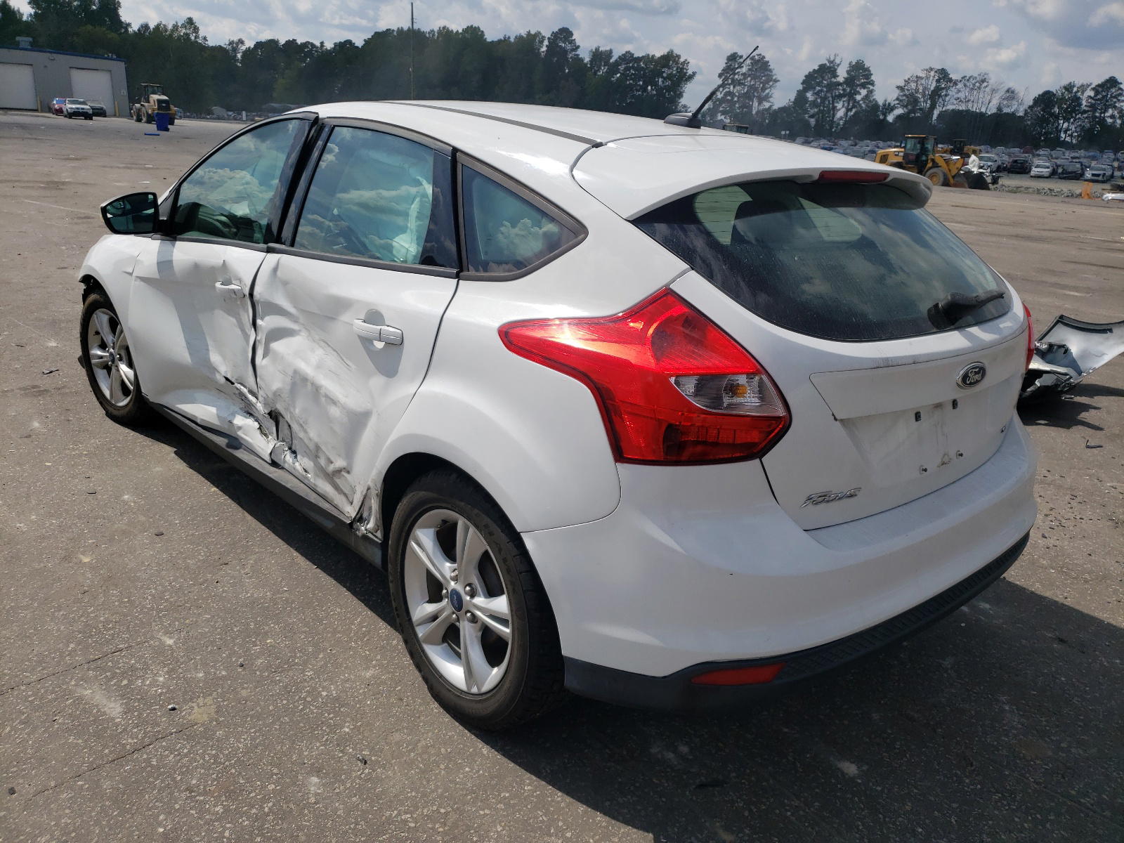 Photo 3 from auction – 2014 FORD FOCUS SE with VIN 1FADP3K23EL225439