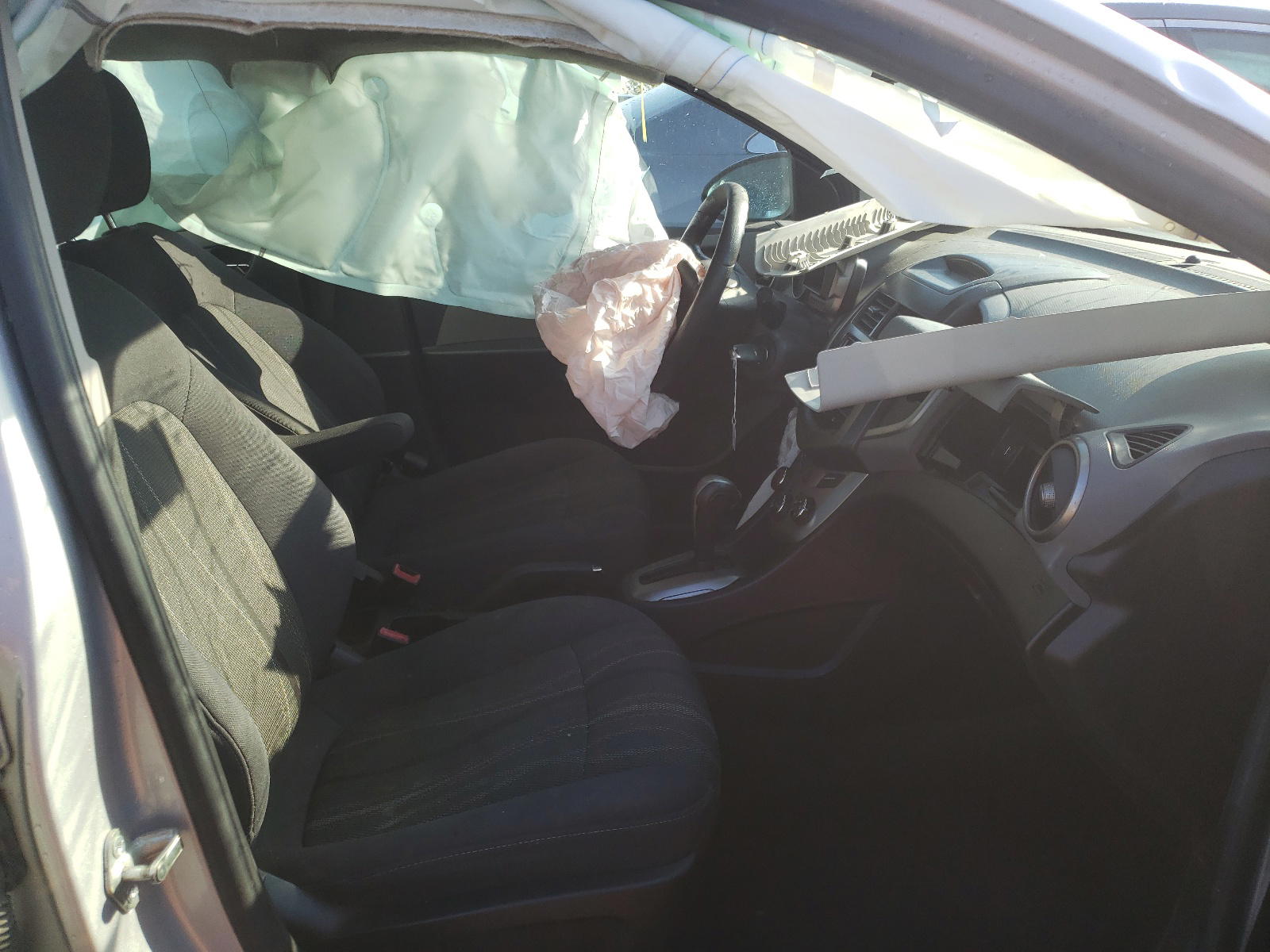 Photo 5 from auction – 2014 CHEVROLET SONIC LT with VIN 1G1JC5SH3E4153041