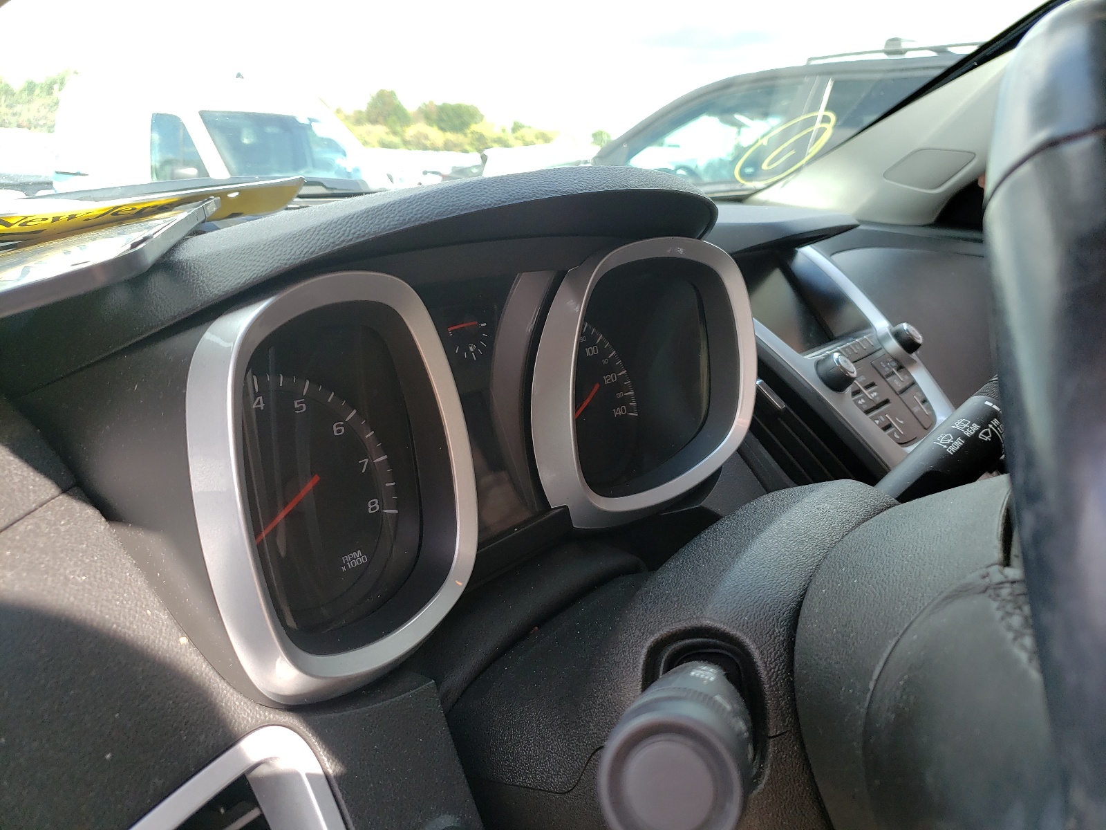 Photo 8 from auction – 2017 CHEVROLET EQUINOX LT with VIN 2GNFLFEK8H6268528