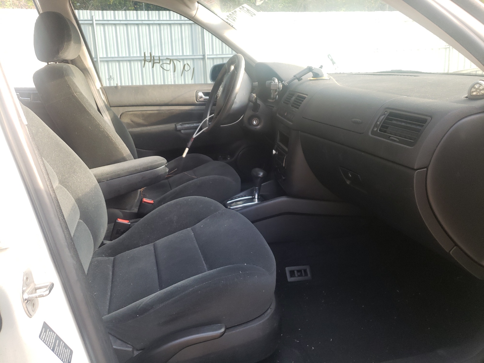 Photo 5 from auction – 2001 VOLKSWAGEN JETTA GLS with VIN 3VWSP29M21M043899